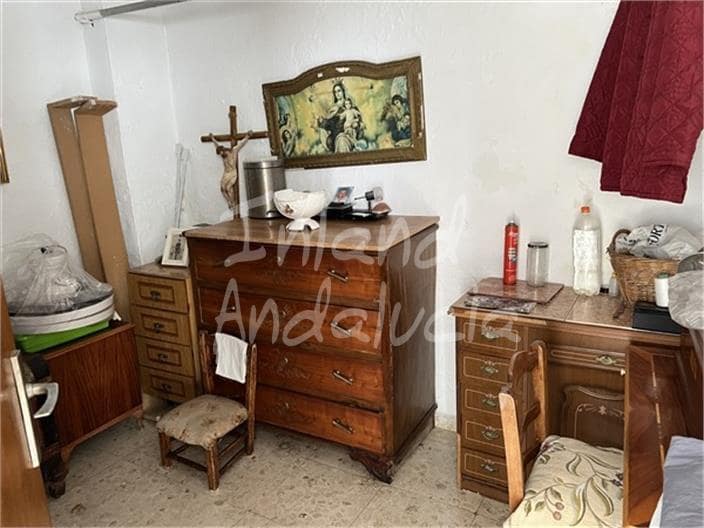 2 bedroom Townhouse for sale in Castillo de Locubin with garage - € 57,000 (Ref: 9772586)