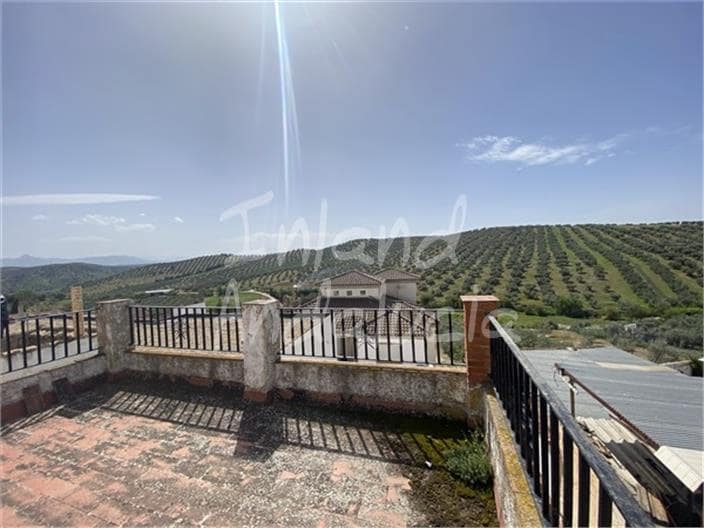 4 bedroom Townhouse for sale in Moclin with garage - € 68,000 (Ref: 9772589)