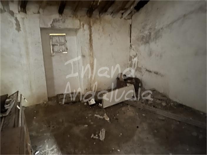 3 bedroom Finca/Country House for sale in Charilla with garage - € 100,000 (Ref: 9777338)