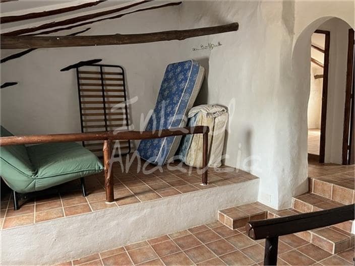 6 bedroom Finca/Country House for sale in Frailes with pool garage - € 95,445 (Ref: 9782867)