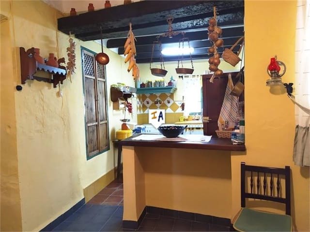 5 soverom Finca/Herregård til salgs i La Atalaya, Villanueva de Algaidas med garasje - € 214 500 (Ref: 9790036)