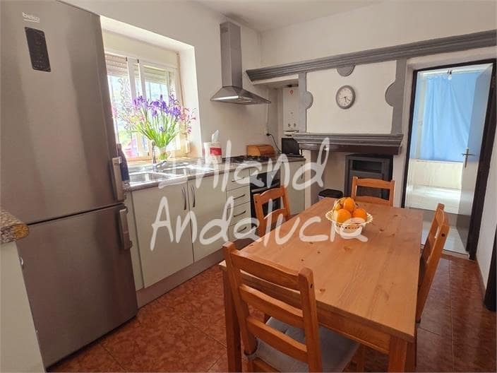 Chalet de 3 habitaciones en Alcaucín en venta - 99.000 € (Ref: 9796114)