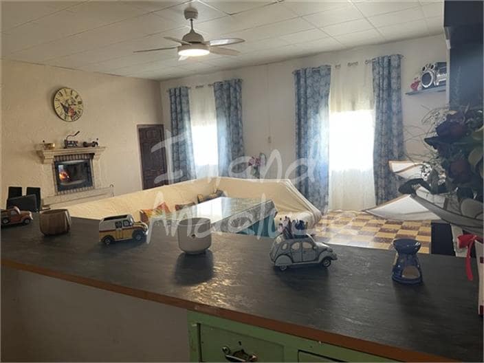 5 camera da letto Finca/Casa di Campagna in vendita in Castillo de Locubin con garage - 92.000 € (Rif: 9798508)