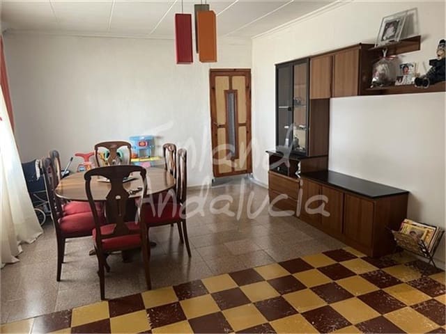 5 camera da letto Finca/Casa di Campagna in vendita in Castillo de Locubín con garage - 92.000 € (Rif: 9798508)