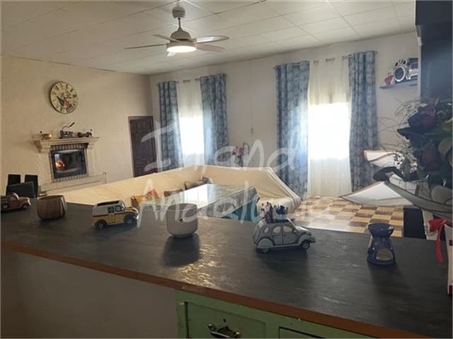 5 camera da letto Finca/Casa di Campagna in vendita in Castillo de Locubín con garage - 92.000 € (Rif: 9798508)