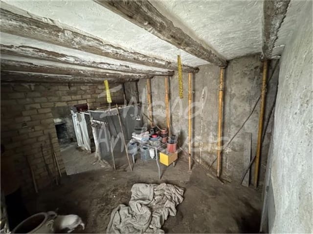 Dom na sprzedaż w Alcalá la Real - 30 000 € (Ref: 9803855)