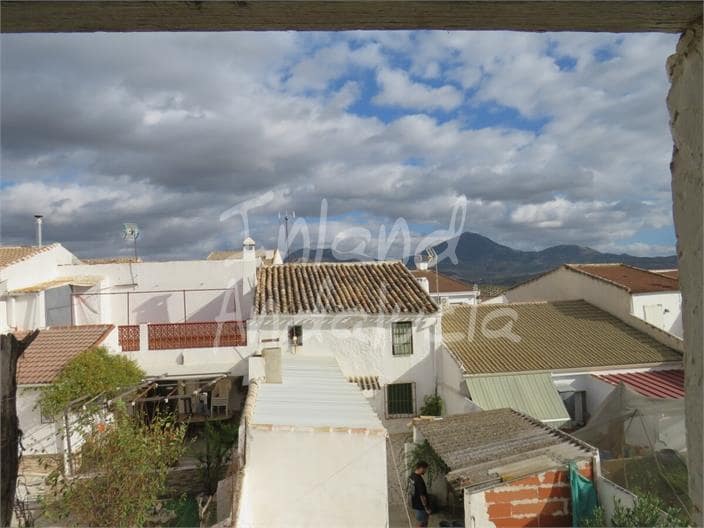 4 bedroom Townhouse for sale in Bobadilla de Alcaudete - € 36,000 (Ref: 9807511)