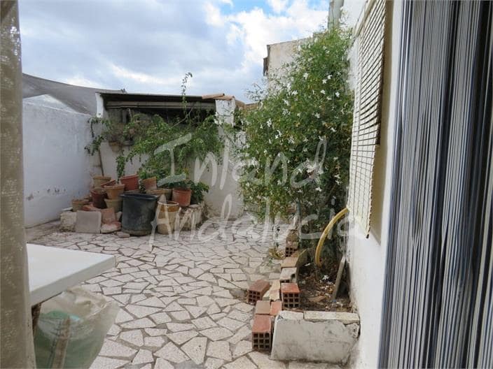 4 bedroom Townhouse for sale in Bobadilla de Alcaudete - € 36,000 (Ref: 9807511)