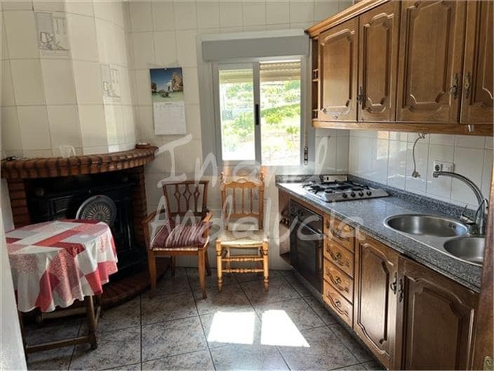 2 bedroom Apartment for sale in Castillo de Locubin - € 45,000 (Ref: 9816803)