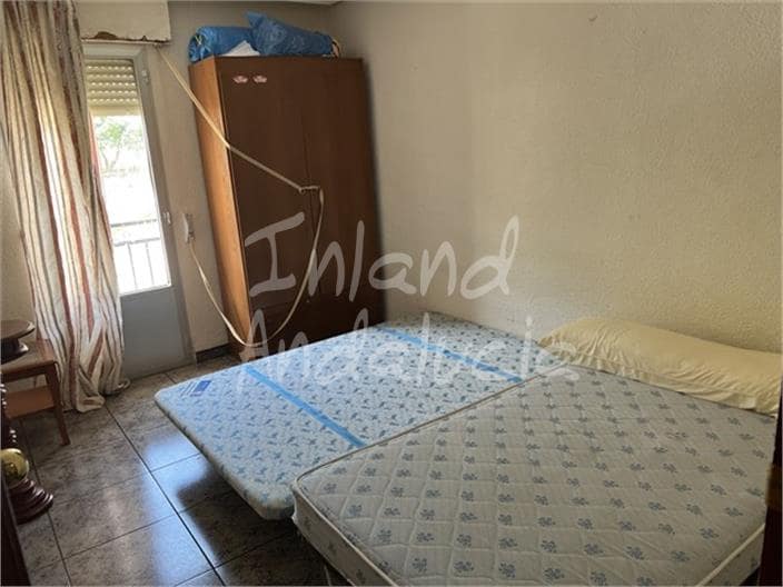 2 bedroom Apartment for sale in Castillo de Locubin - € 45,000 (Ref: 9816803)
