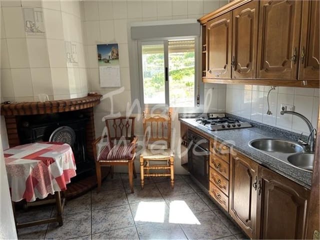 2 soveværelse Lejlighed til salg i Castillo de Locubín - € 45.000 (Ref: 9816803)
