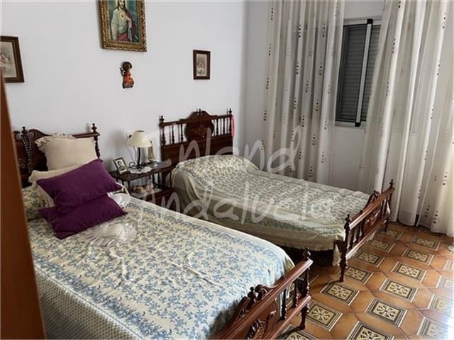 4 quarto Casa em Banda para venda em Ventas del Carrizal, Castillo de Locubín - 99 000 € (Ref: 9819754)