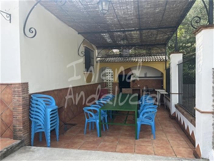 3 bedroom Villa for sale in Priego de Cordoba with pool garage - € 263,000 (Ref: 9824555)