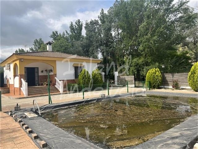 3 sypialnia Willa na sprzedaż w Priego de Córdoba z basenem garażem - 263 000 € (Ref: 9824555)