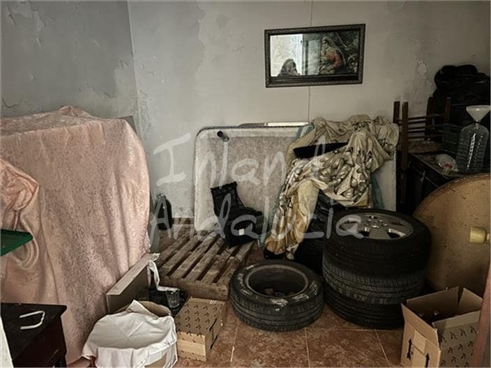7 slaapkamer Huis te koop in Alcala la Real met garage - € 42.000 (Ref: 9828158)