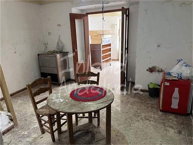 7 soverom Hus til salgs i Alcalá la Real med garasje - € 42 000 (Ref: 9828158)