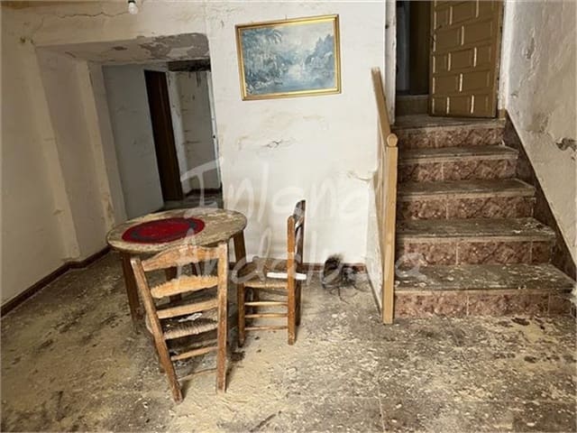 7 soverom Hus til salgs i Alcalá la Real med garasje - € 42 000 (Ref: 9828158)