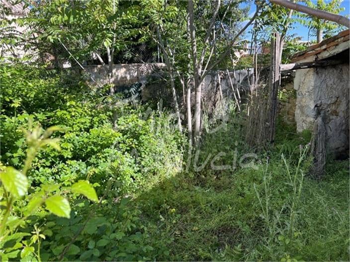 7 slaapkamer Huis te koop in Alcala la Real met garage - € 42.000 (Ref: 9828158)
