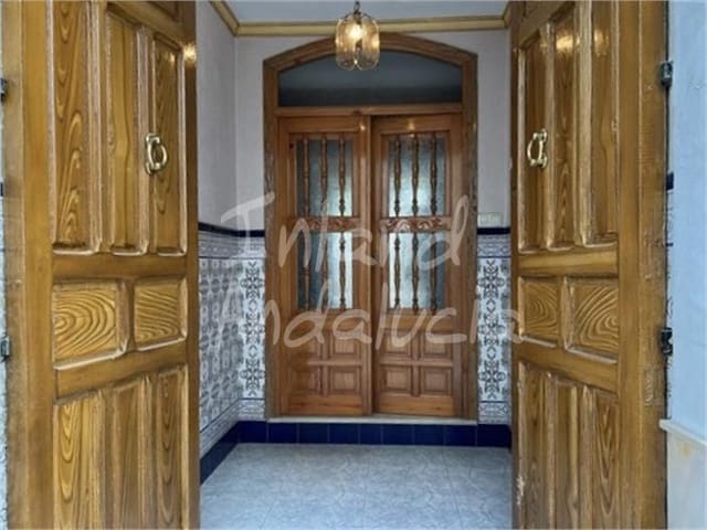4 soveværelse Byhus til salg i Luque - € 49.500 (Ref: 9828160)