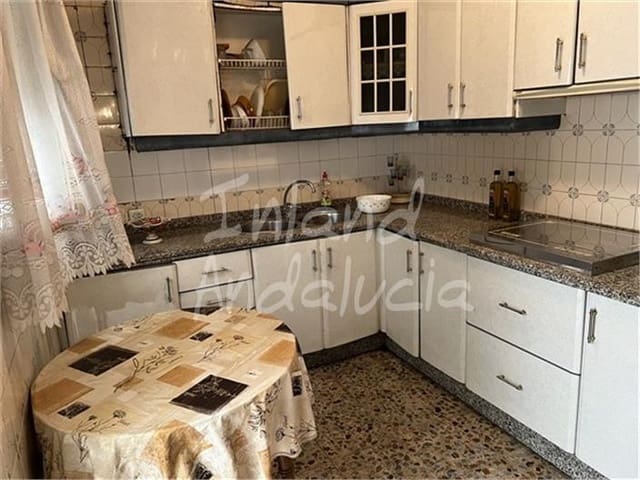 4 soveværelse Byhus til salg i Luque - € 49.500 (Ref: 9828160)