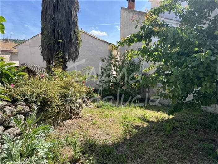 Townhouse for sale in Alcala la Real - € 50,000 (Ref: 9833141)