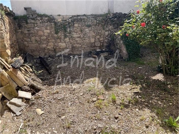 Townhouse for sale in Alcala la Real - € 50,000 (Ref: 9833141)