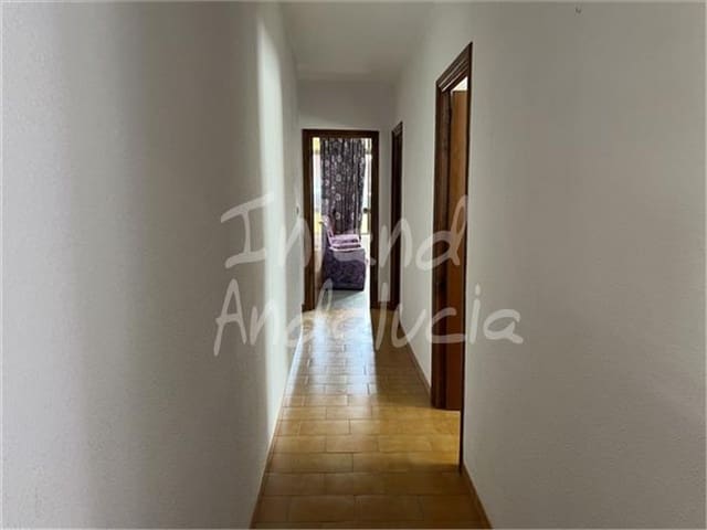 4 makuuhuone Omakotitalo myytävänä paikassa Frailes mukana 
autotalli - 108 000 € (Ref: 9835053)