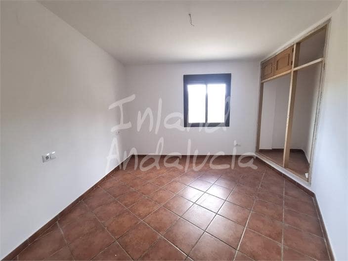 2 bedroom Apartment for sale in Alcaucin with pool garage - € 122,875 (Ref: 9835054)