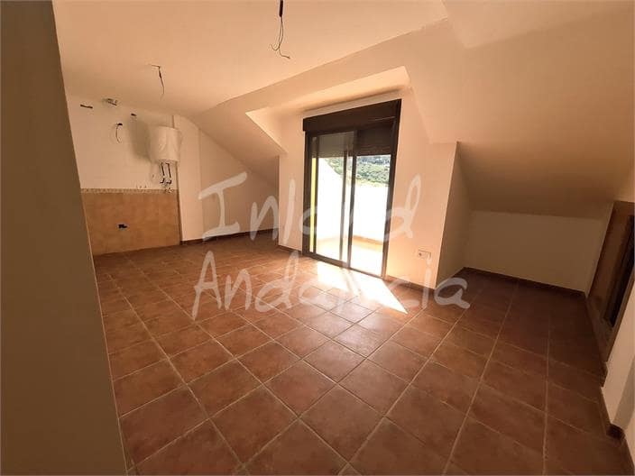1 bedroom Apartment for sale in Alcaucin with pool garage - € 95,000 (Ref: 9838808)