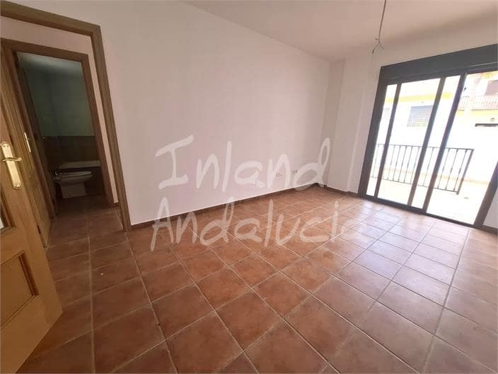 2 bedroom Apartment for sale in Alcaucin with pool garage - € 119,000 (Ref: 9838811)