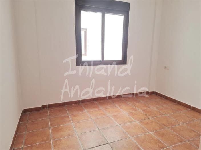 1 bedroom Apartment for sale in Alcaucin with pool garage - € 105,000 (Ref: 9838812)