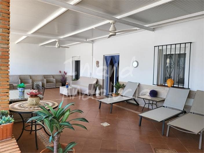 3 soveværelse Villa til salg i Humilladero med swimmingpool garage - € 259.950 (Ref: 9838813)