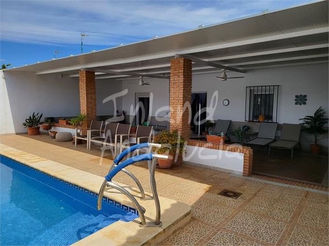 3 soveværelse Villa til salg i Humilladero med swimmingpool garage - € 259.950 (Ref: 9838813)