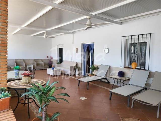 3 soveværelse Villa til salg i Humilladero med swimmingpool garage - € 259.950 (Ref: 9838813)
