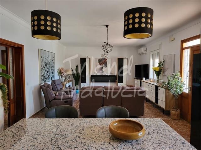 3 soveværelse Villa til salg i Humilladero med swimmingpool garage - € 259.950 (Ref: 9838813)