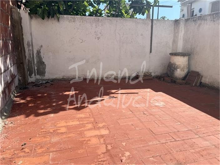 4 bedroom Townhouse for sale in Luque - € 43,000 (Ref: 9841986)