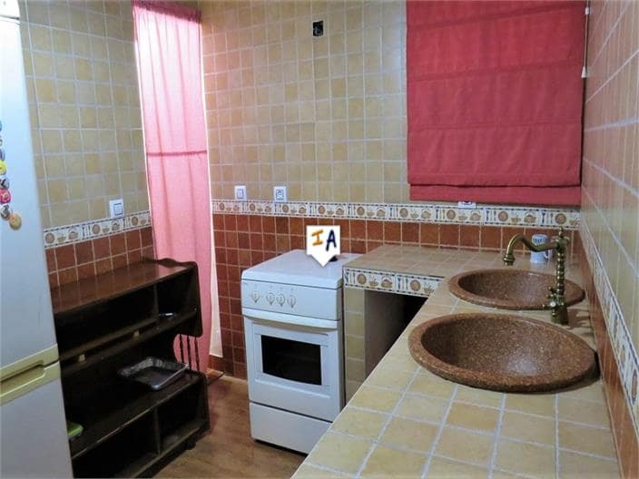 3 bedroom Finca/Country House for sale in Fuensanta de Martos with garage - € 65,000 (Ref: 9841987)