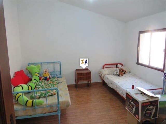 3 soveværelse Finca/Landehus til salg i Fuensanta de Martos med garage - € 65.000 (Ref: 9841987)