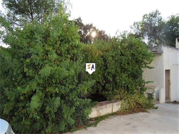 3 bedroom Finca/Country House for sale in Fuensanta de Martos with garage - € 65,000 (Ref: 9841987)