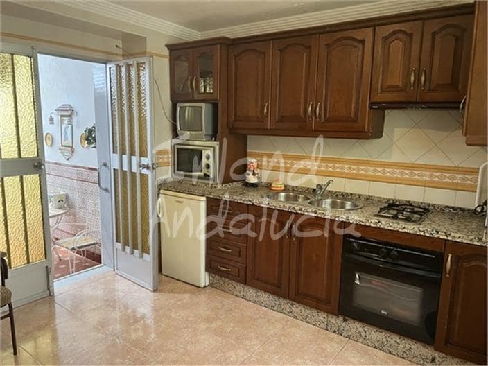 4 bedroom Townhouse for sale in Luque - € 88,000 (Ref: 9844707)