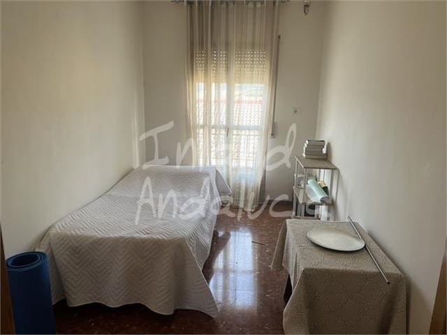 4 quarto Casa em Banda para venda em Ermita Nueva, Alcalá la Real com garagem - 105 000 € (Ref: 9848901)