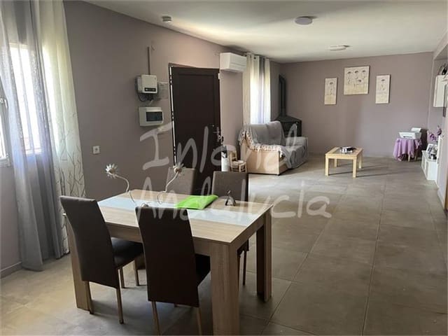 4 quarto Casa em Banda para venda em Ermita Nueva, Alcalá la Real com garagem - 105 000 € (Ref: 9848901)