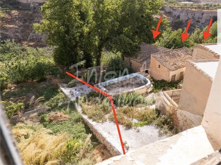 Finca/Country House for sale in Zujar with pool garage - € 25,000 (Ref: 9848902)