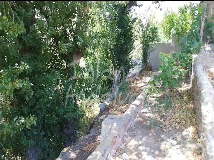 Finca/Country House for sale in Zujar with pool garage - € 25,000 (Ref: 9848902)