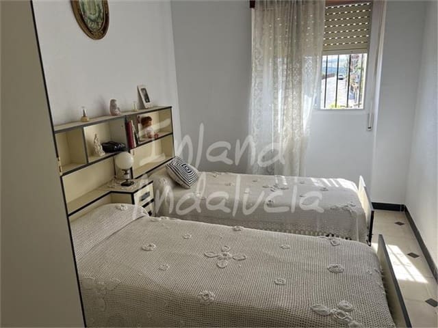 5 soveværelse Finca/Landehus til salg i Ermita Nueva, Alcalá la Real med garage - € 97.000 (Ref: 9848903)