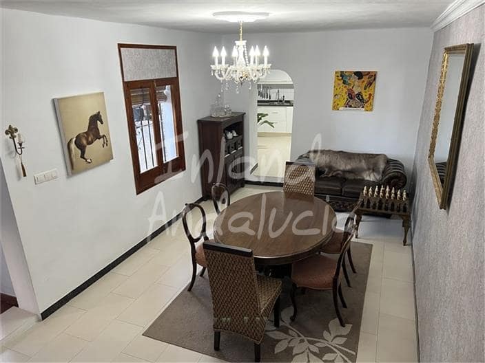 3 bedroom Finca/Country House for sale in La Rabita with garage - € 188,000 (Ref: 9850791)