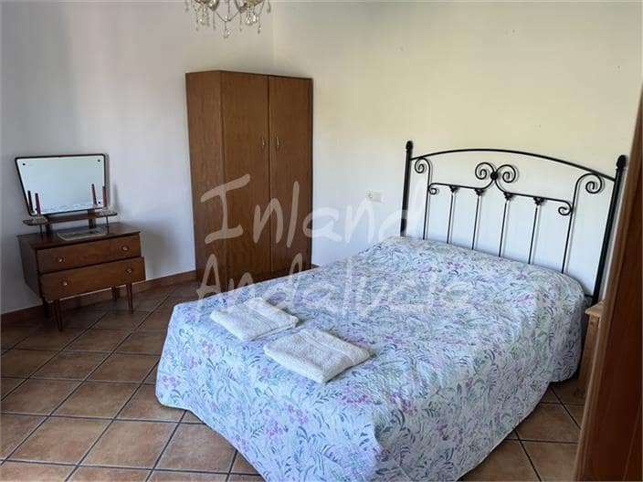 3 bedroom Finca/Country House for sale in La Rabita with garage - € 188,000 (Ref: 9850791)