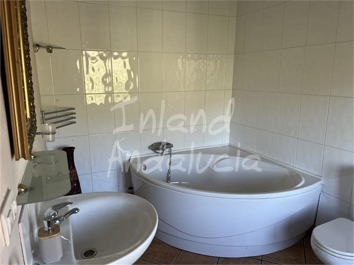 3 bedroom Finca/Country House for sale in La Rabita with garage - € 188,000 (Ref: 9850791)