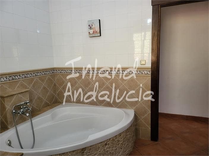 2 bedroom Villa for sale in Mollina with garage - € 172,500 (Ref: 9850792)