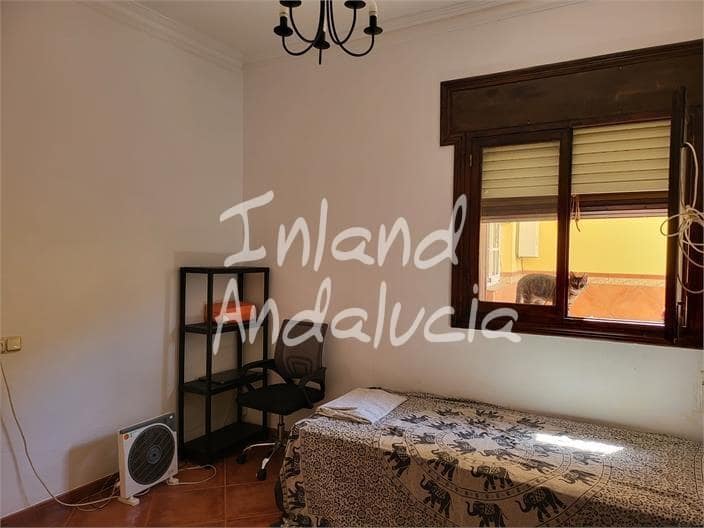 2 bedroom Villa for sale in Mollina with garage - € 172,500 (Ref: 9850792)
